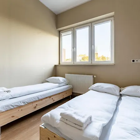 Apartment Spacious By Bookinghost